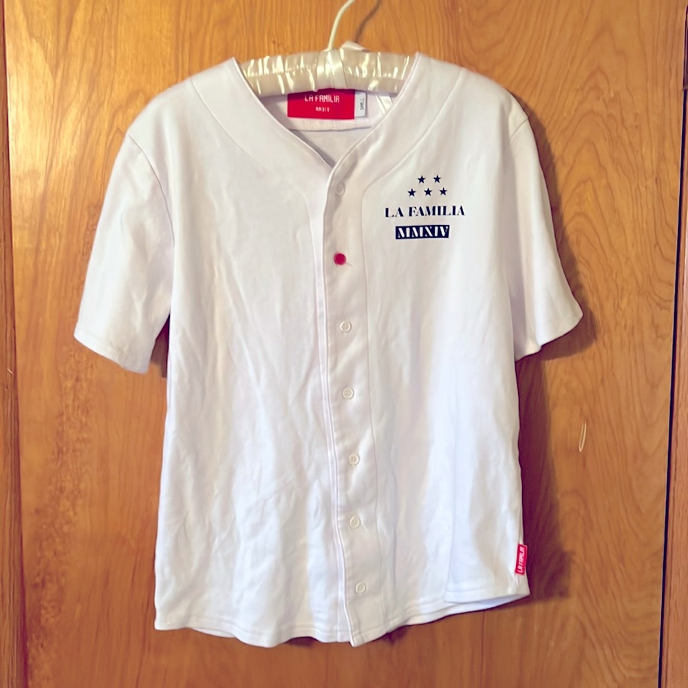 La Familia MMXIV Men’s Small Casual Button-Down Short-Sleeved Shirt